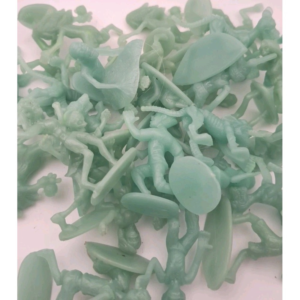 Glow-in-the-Dark Zombie Action Figures Toys SCS Direct, Lot of 11.6 oz